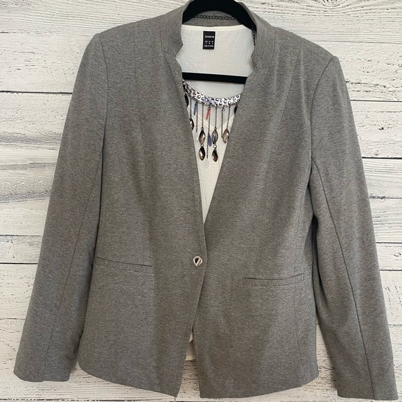 Jacket from Reitmans • Size 6 - Picture 1 of 5